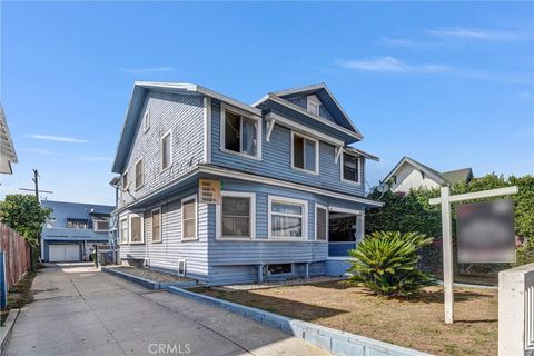 Photo of 1661 Arlington Avenue, Los Angeles, CA 90019 (MLS # DW25232815)