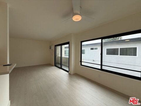 Photo of 3660 Watseka Avenue #6, Los Angeles, CA 90034 (MLS # 26787303)