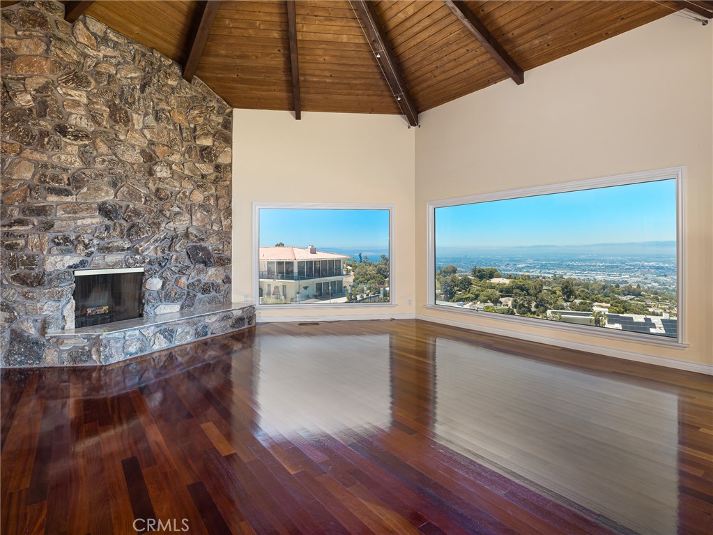 3311 Crownview Drive
