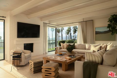 120 N Hart Avenue Santa Monica CA 90405