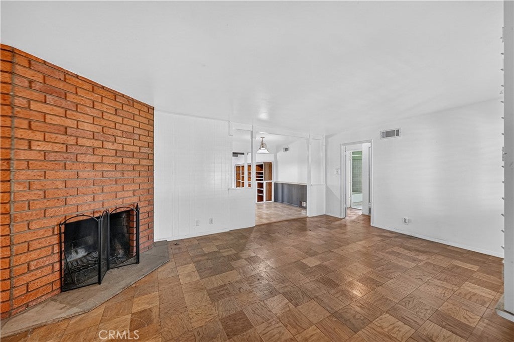 6328 Pico Vista