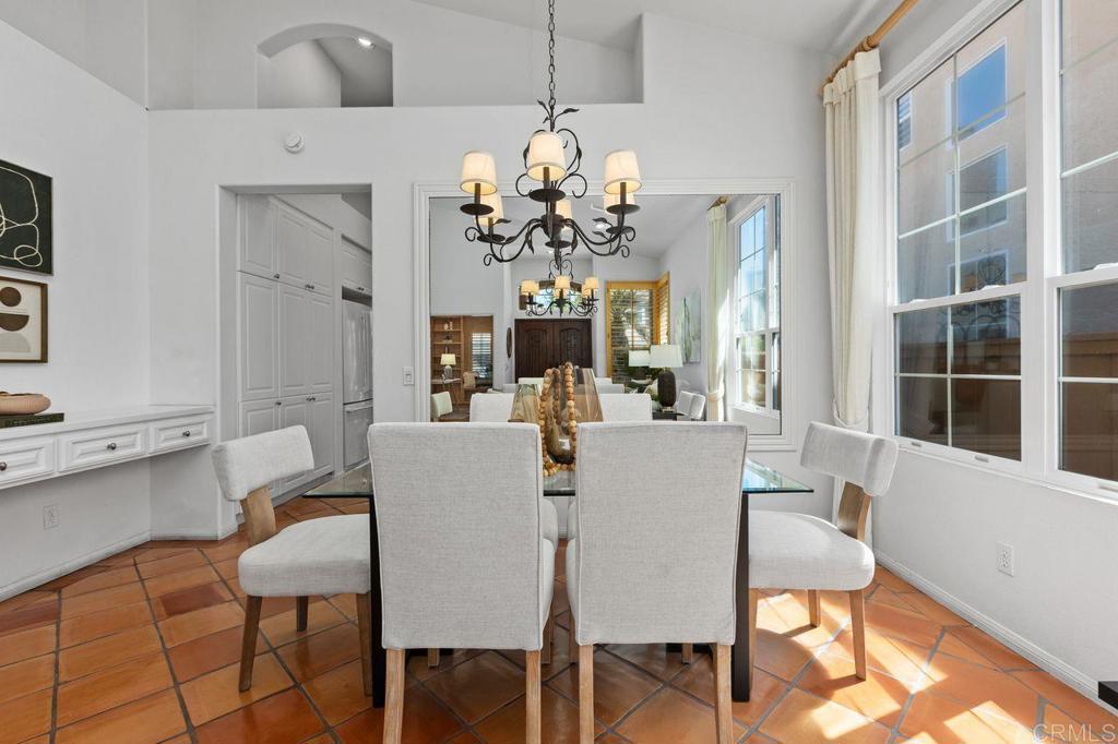 5365 Caminito Exquisito