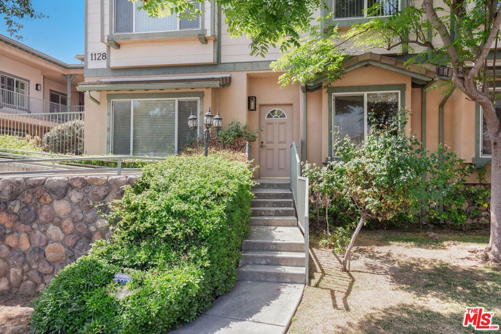 1128 W Duarte Road A