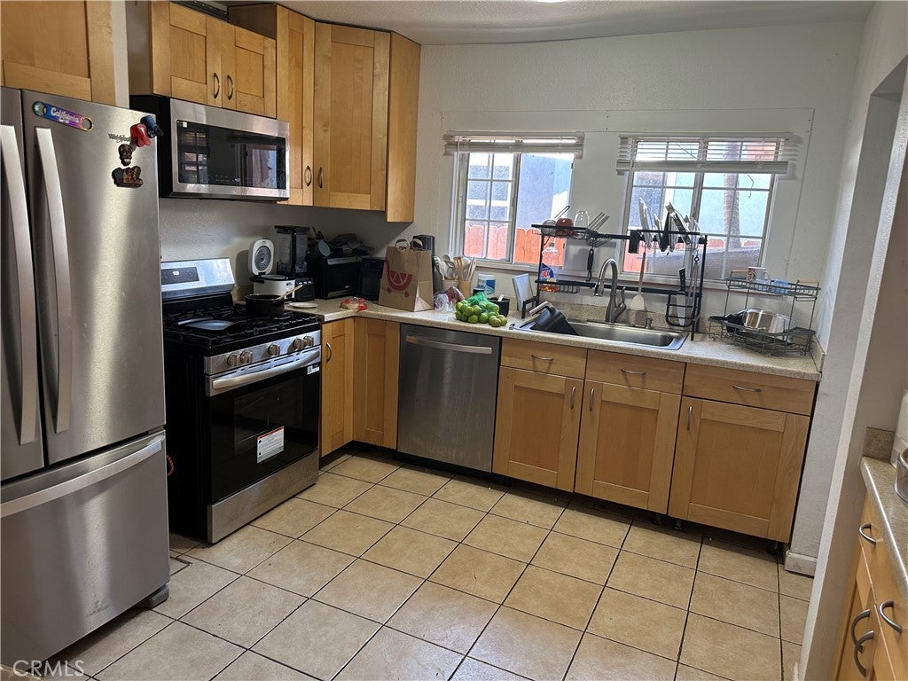 1116 W 78th