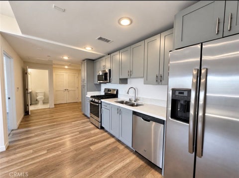 Photo of 1025 S Berendo Street #503, Los Angeles, CA 90006 (MLS # SR26228268)