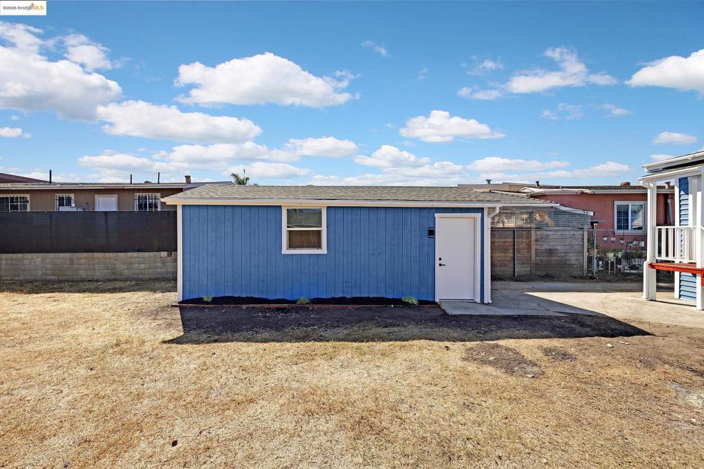 7200 Favor St