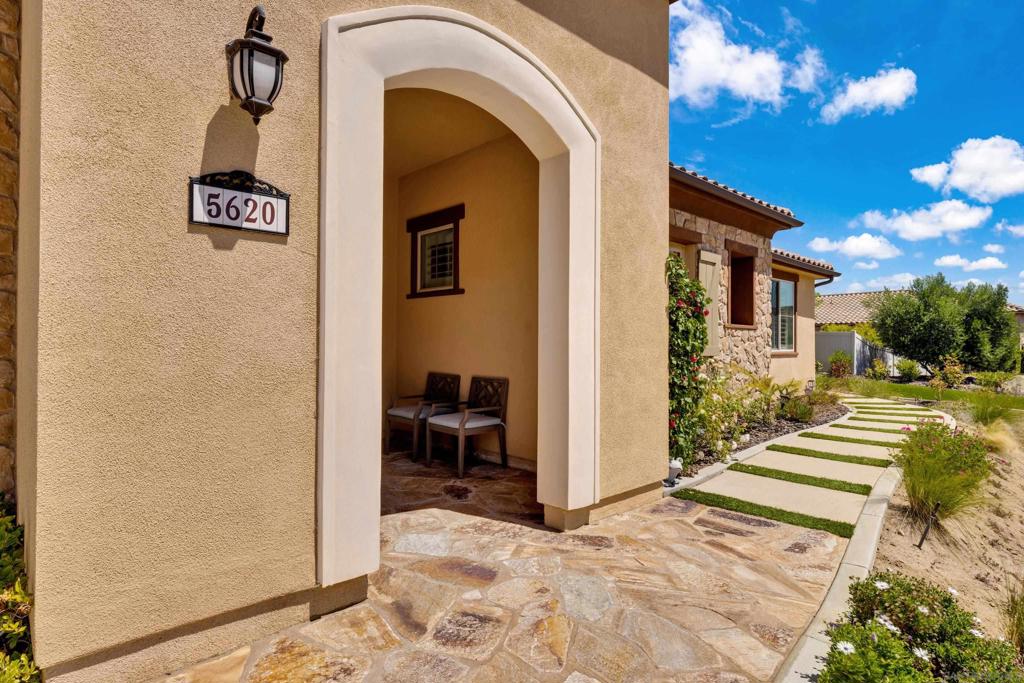 5620 Rancho Del Caballo