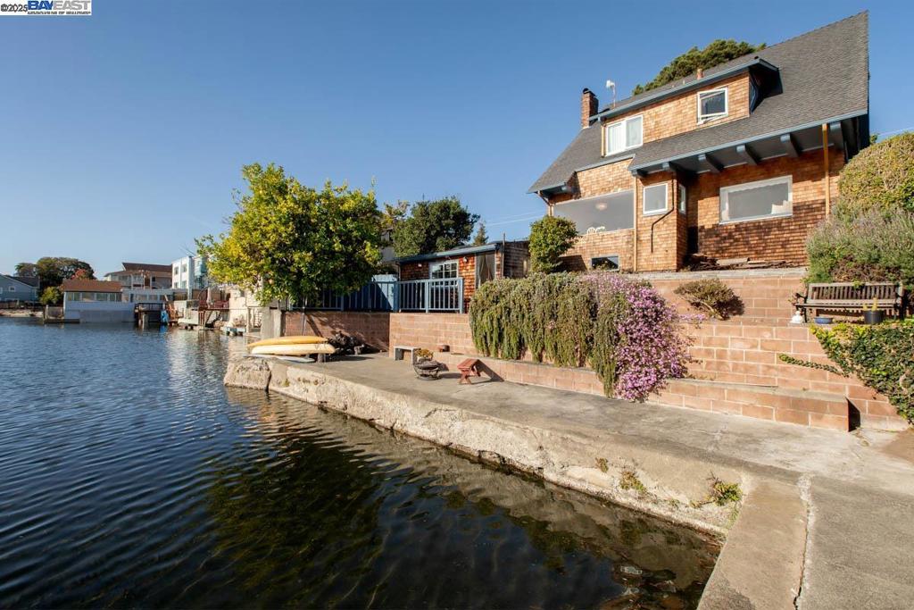 CENTRAL ALAMEDA - Residential Income