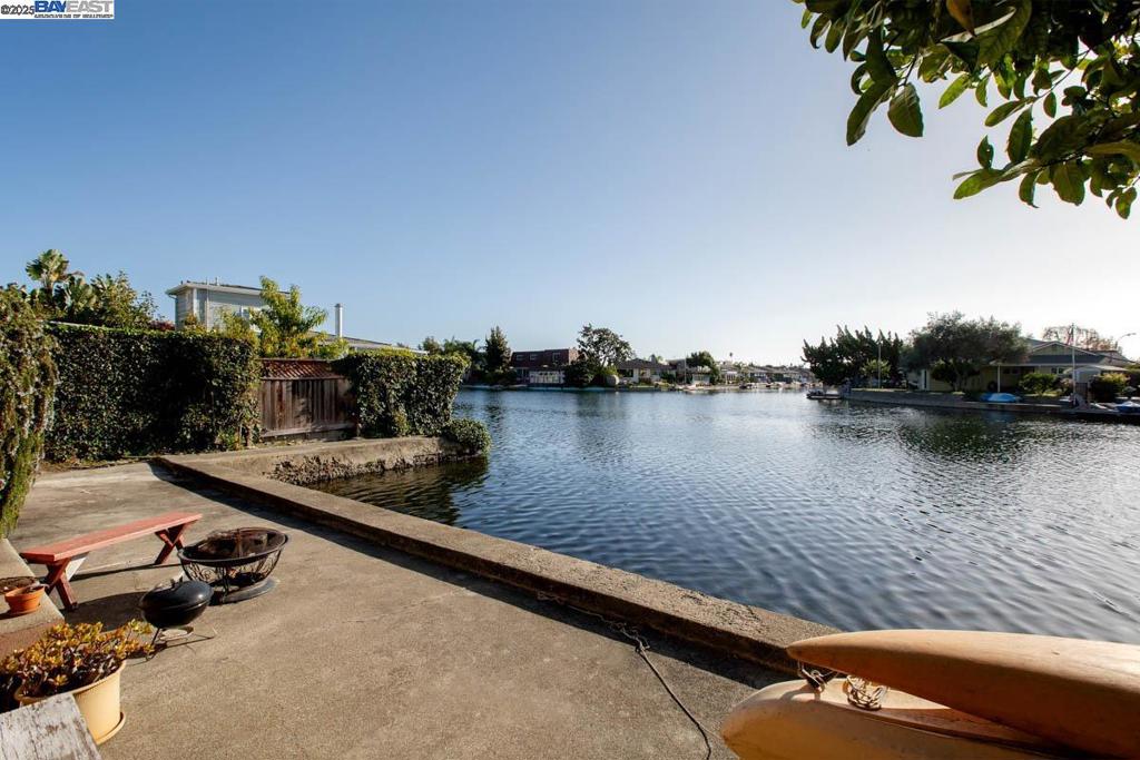 CENTRAL ALAMEDA - Residential Income