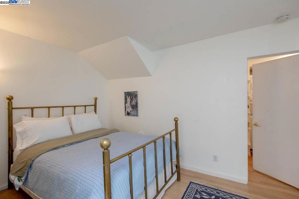 CENTRAL ALAMEDA - Residential Income