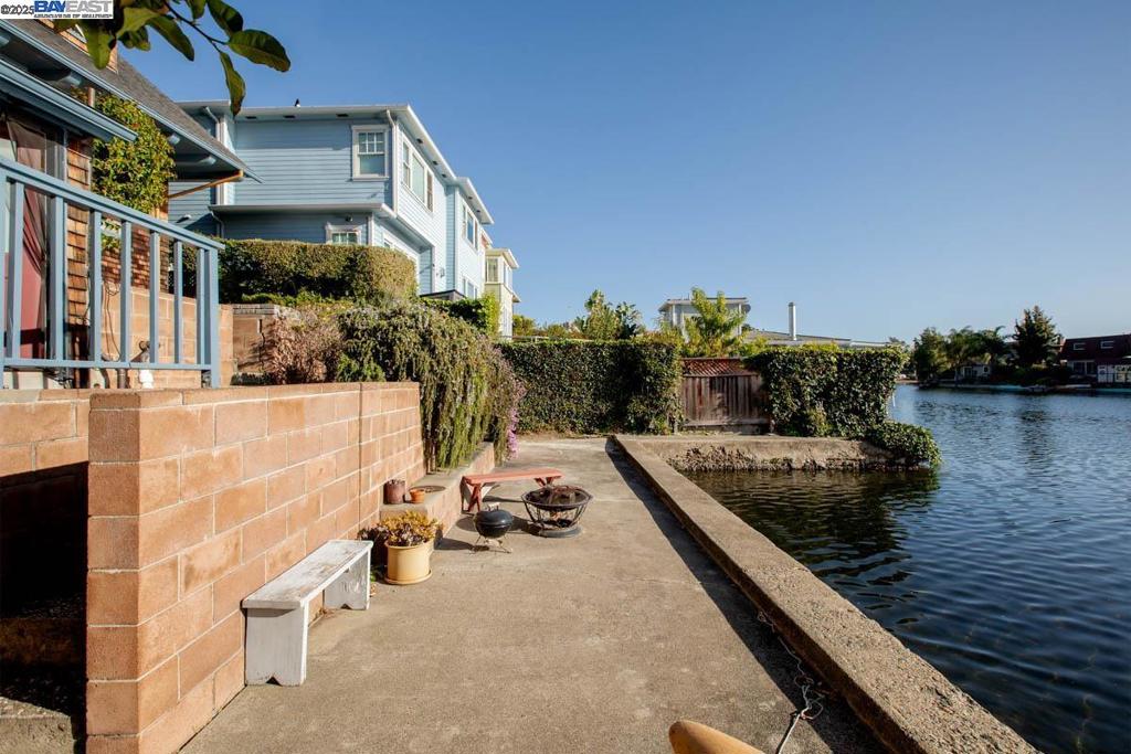 CENTRAL ALAMEDA - Residential Income