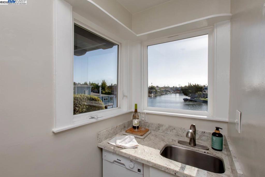 CENTRAL ALAMEDA - Residential Income