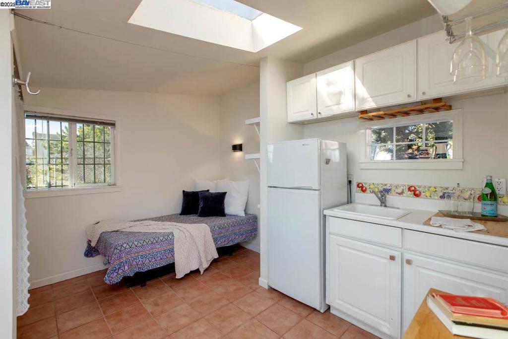 CENTRAL ALAMEDA - Residential Income