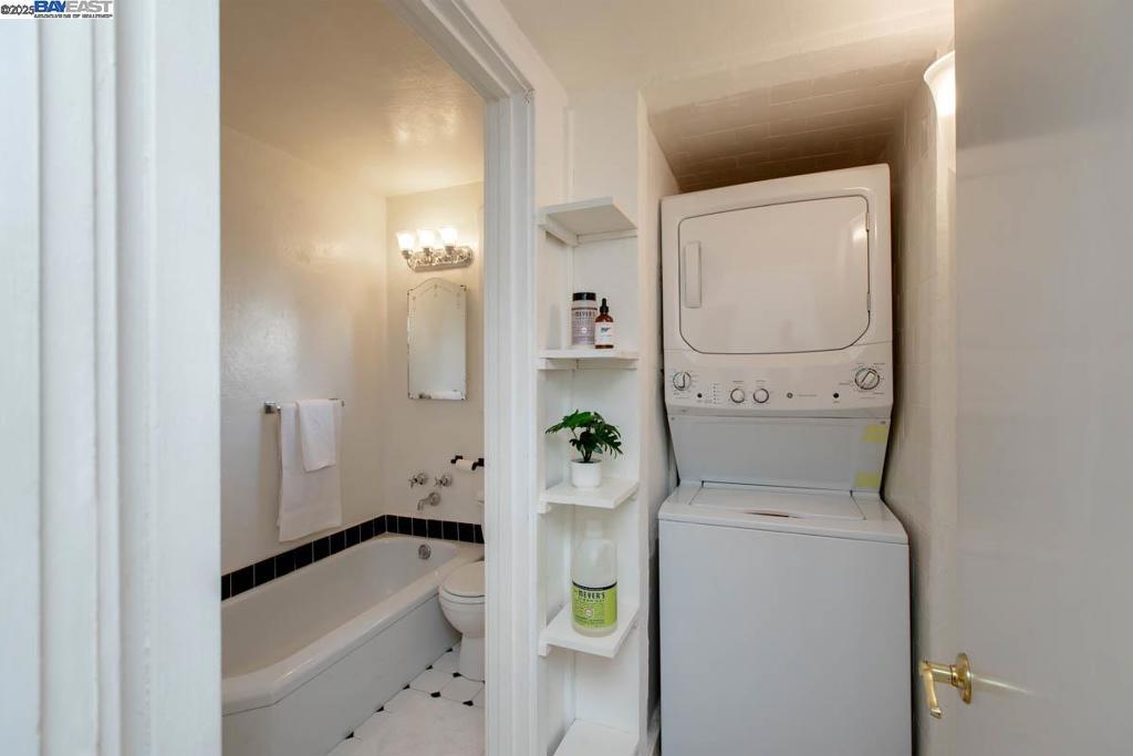 CENTRAL ALAMEDA - Residential Income