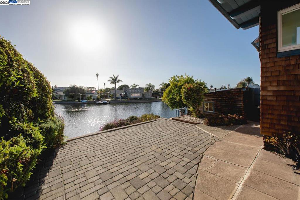 CENTRAL ALAMEDA - Residential Income