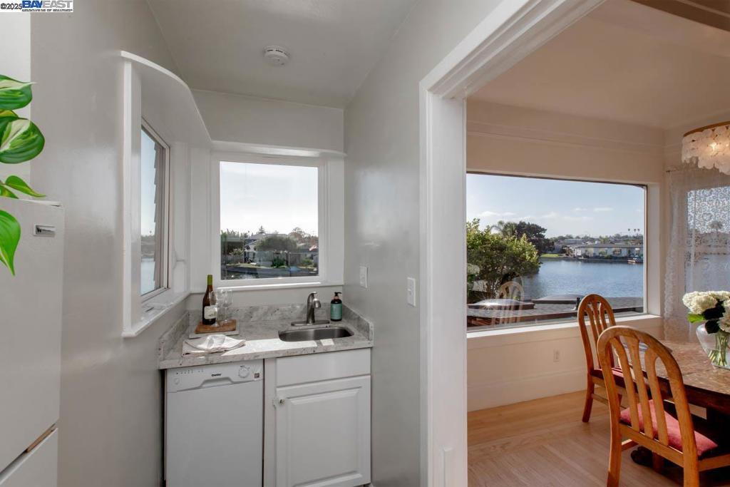 CENTRAL ALAMEDA - Residential Income