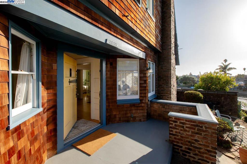 CENTRAL ALAMEDA - Residential Income