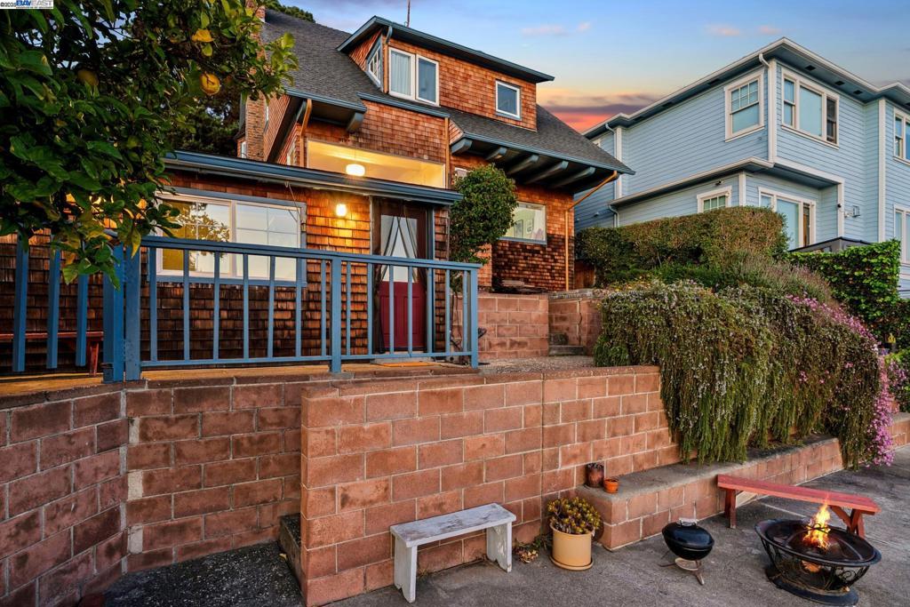 CENTRAL ALAMEDA - Residential Income