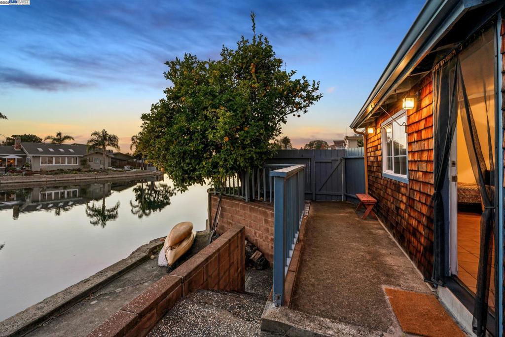 CENTRAL ALAMEDA - Residential Income