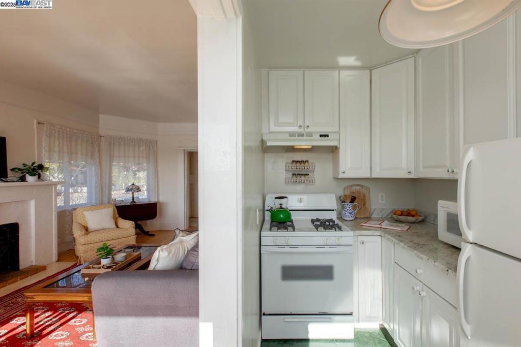 CENTRAL ALAMEDA - Residential Income