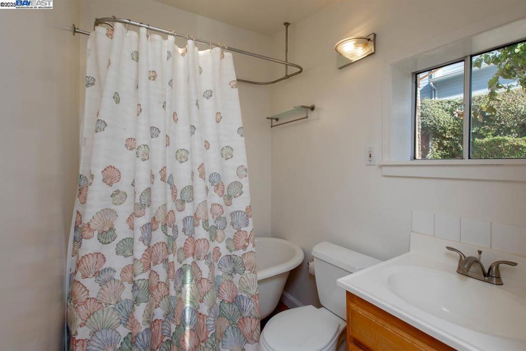 CENTRAL ALAMEDA - Residential Income