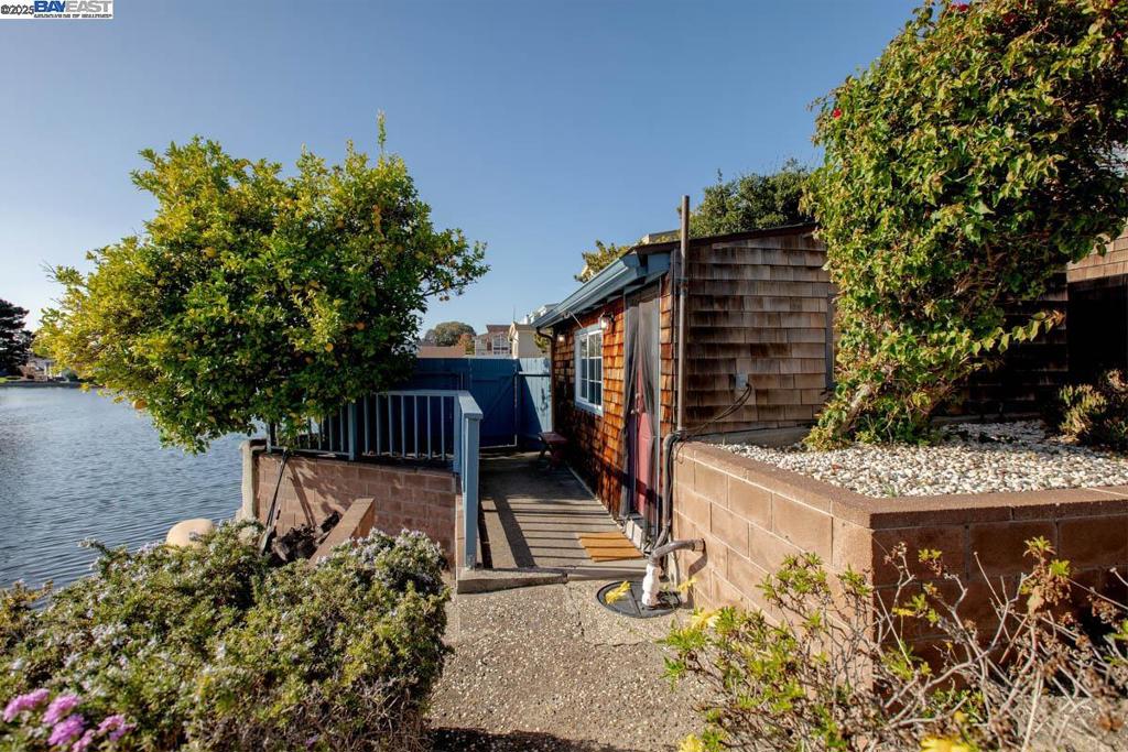 CENTRAL ALAMEDA - Residential Income