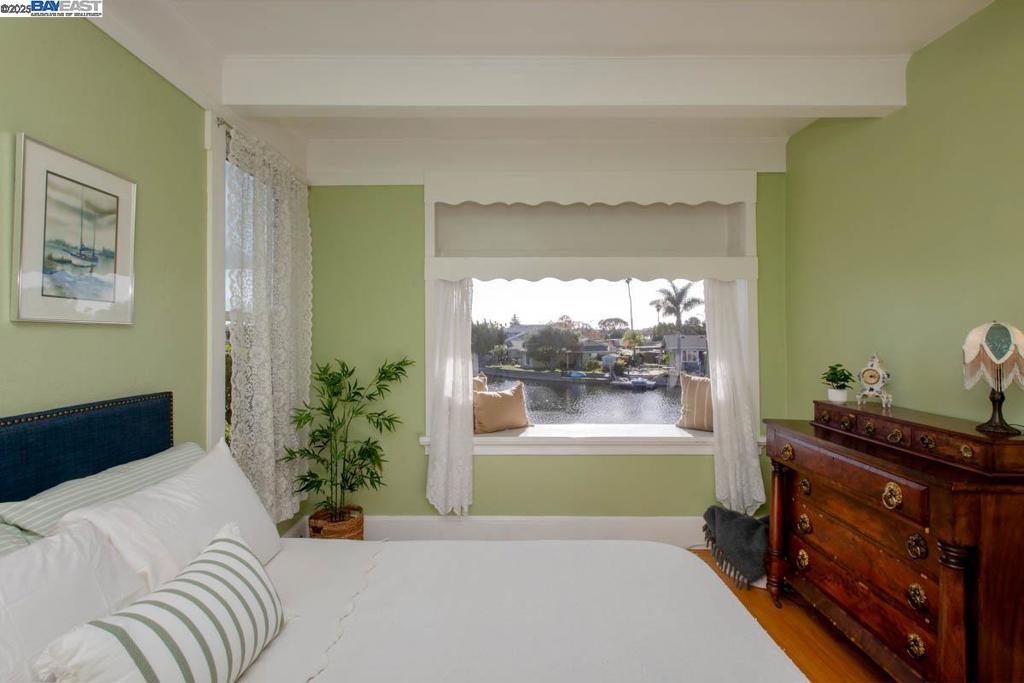 CENTRAL ALAMEDA - Residential Income