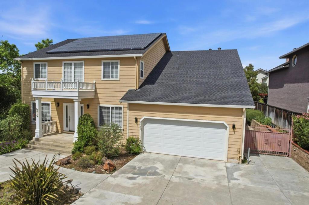 1129 Foxhurst Way