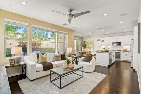 15 Clover Lake Forest CA 92630