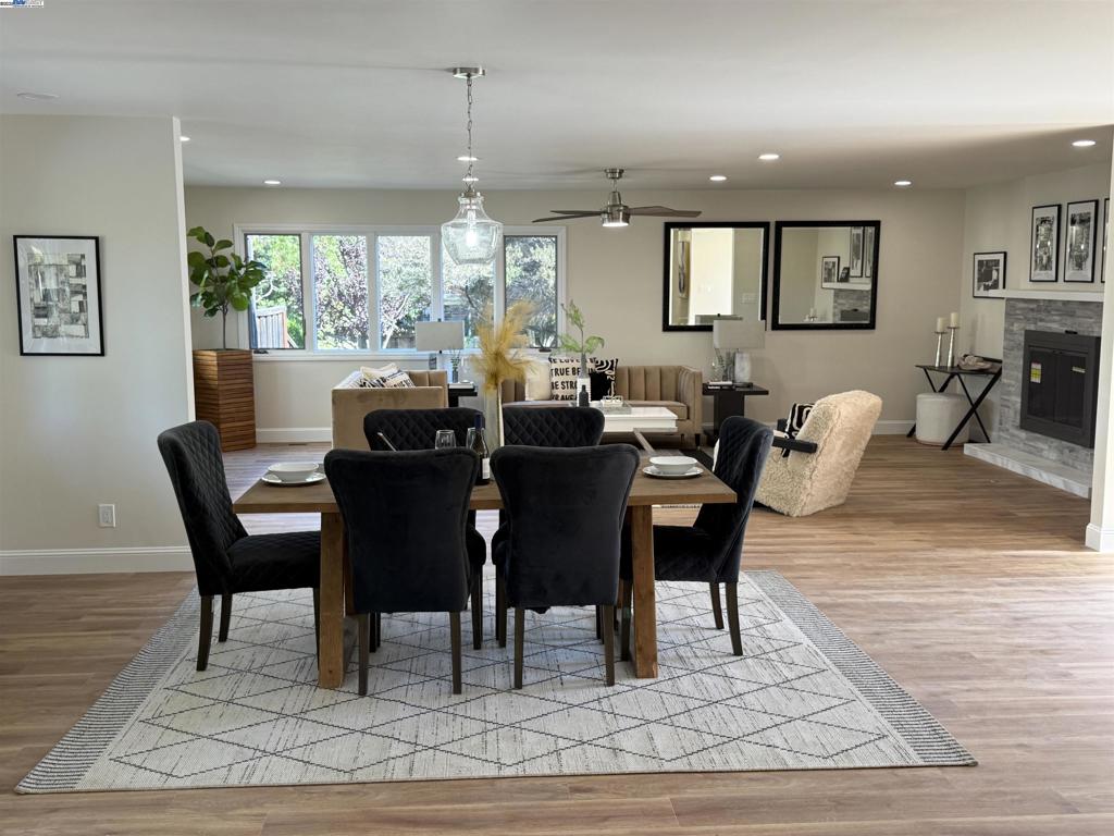 174 Town And Country Dr