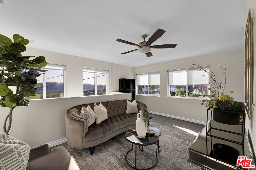 listing image 130727367150392243511