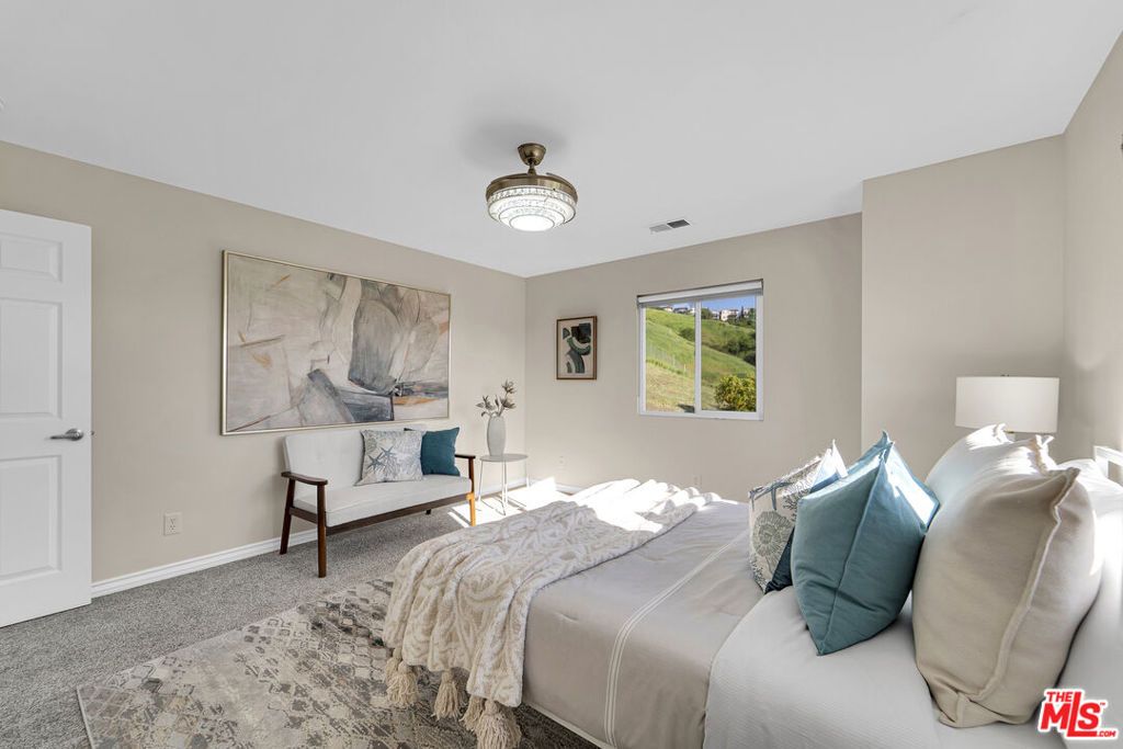 listing image 130720485457240528600