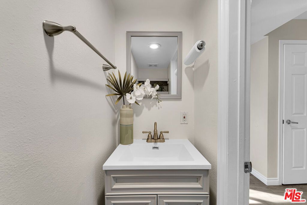 listing image 130725210828141030573