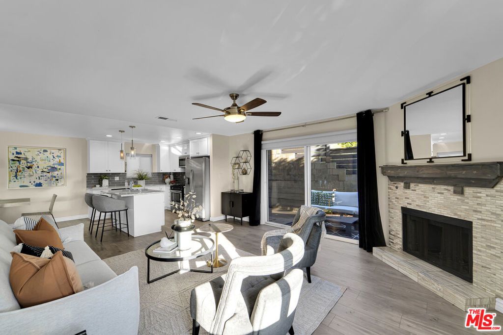 listing image 130729035464642970591