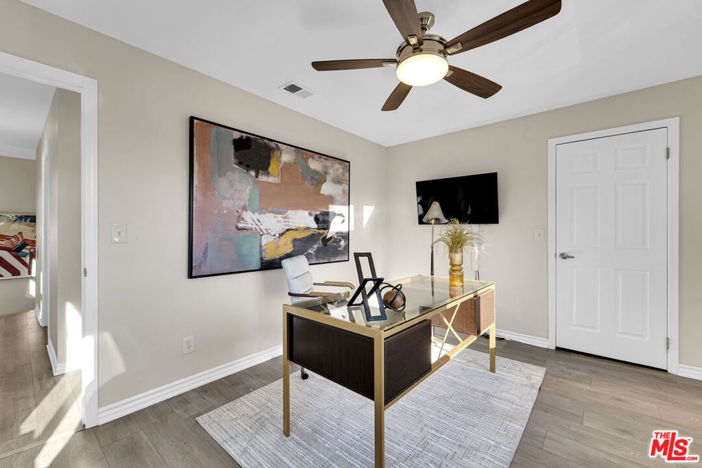 listing image 130722269557214431723