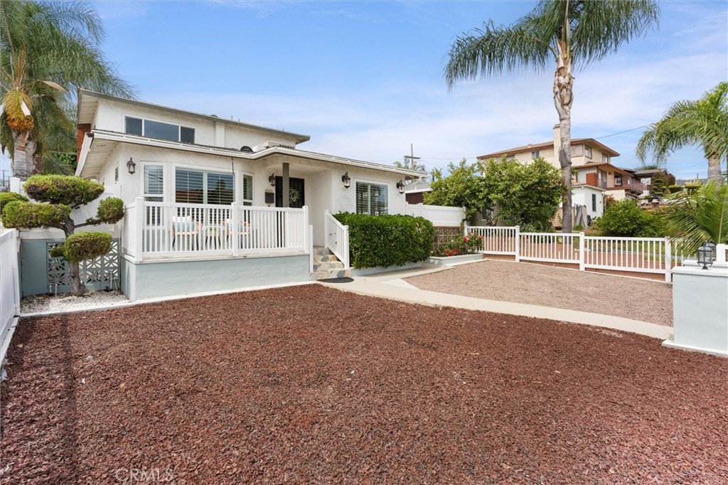 243 S Hanford