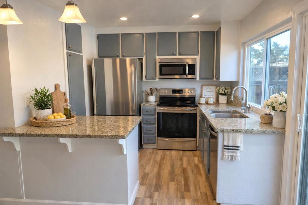 4636 Columbia River Court