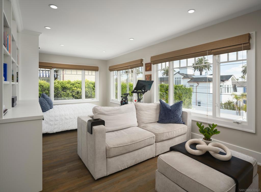 Coronado Village - Residential