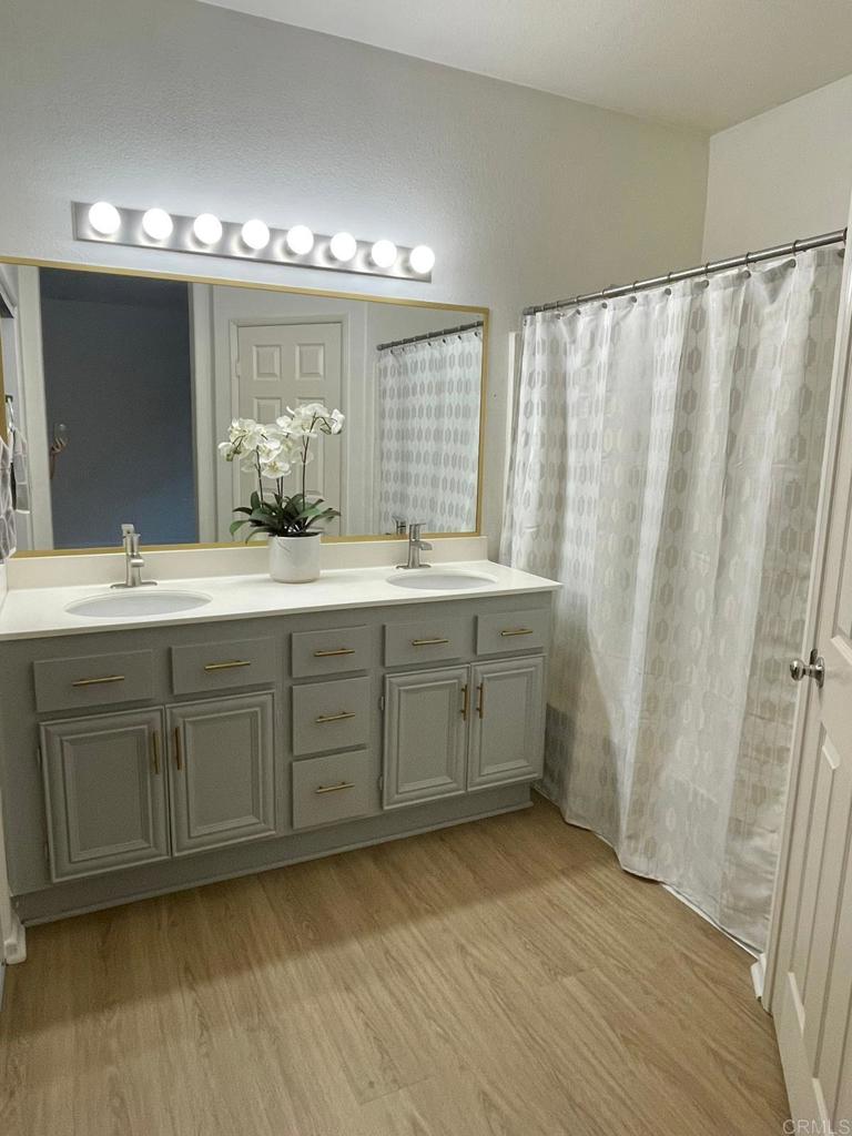 6303 Avenida De Las Vistas 3