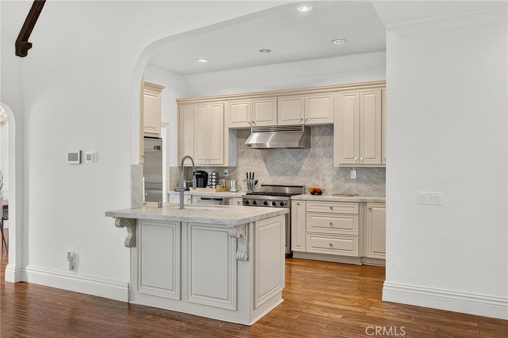 515 N Crescent Heights