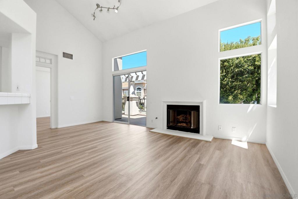 7225 Calabria Ct 92