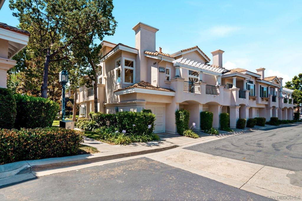 7225 Calabria Ct 92