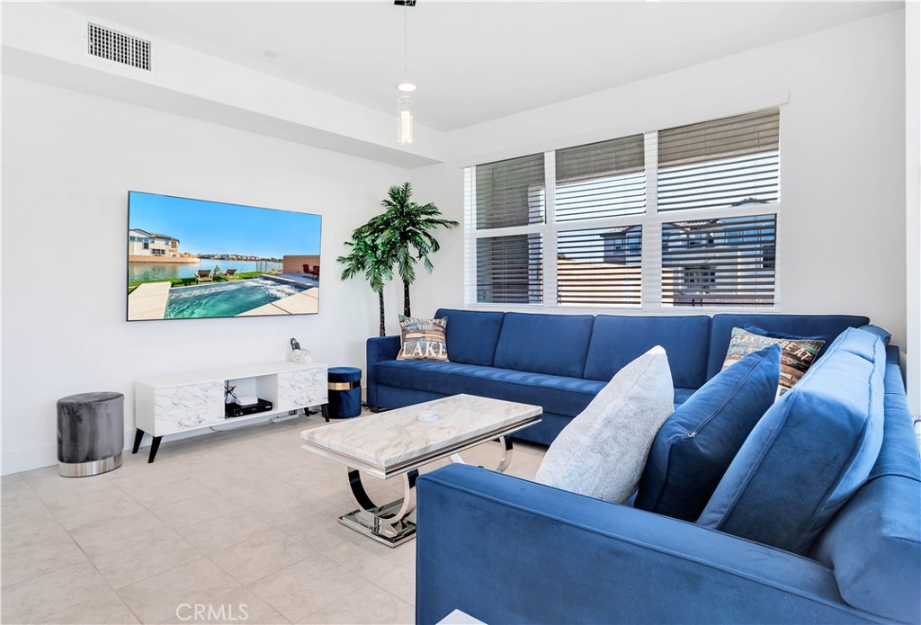 43180 Portuale Court
