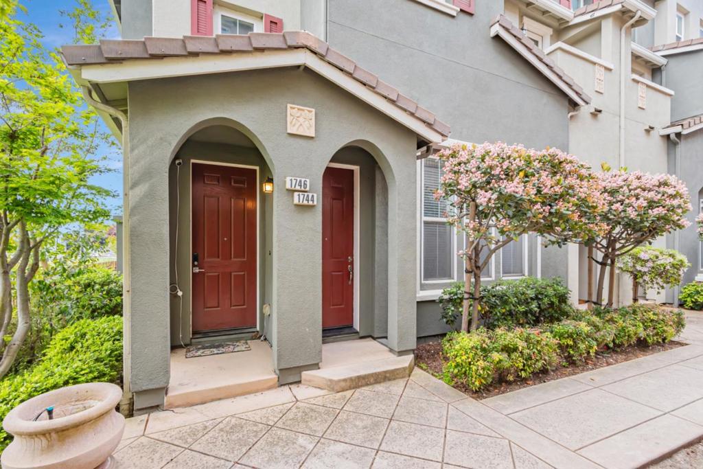 1744 Snell Place