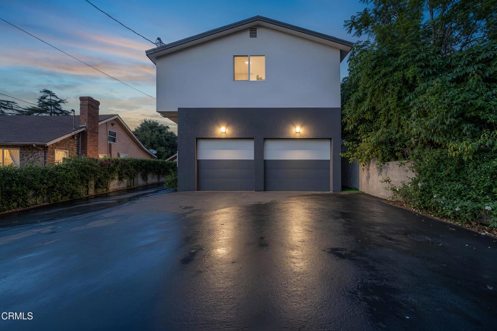 715 Devirian Place