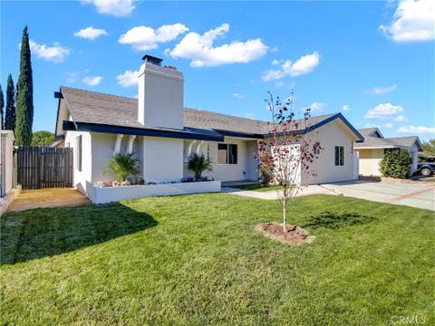 Photo of 19604 Delight Street, Canyon Country, CA 91351 (MLS # SR26171098)