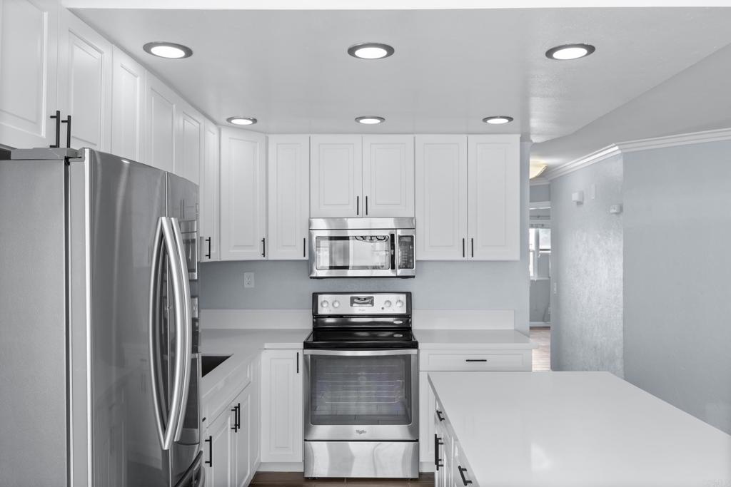 12616 Lakeshore Drive 3