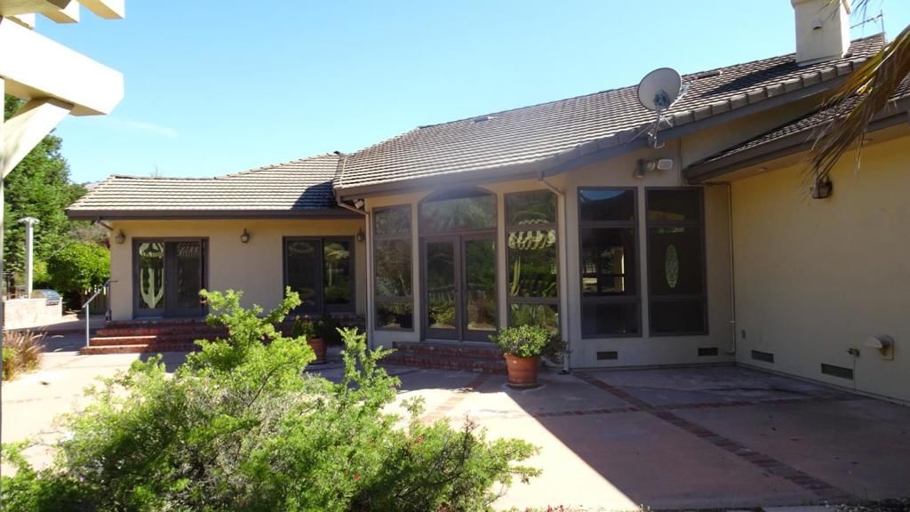 Photo of 529 Corral De Tierra Road, Salinas, CA 93908 (MLS # ML82025451)