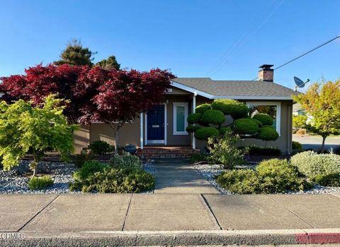 Photo of 1097 E Oak Street, Fort Bragg, CA 95437 (MLS # C1-11346)