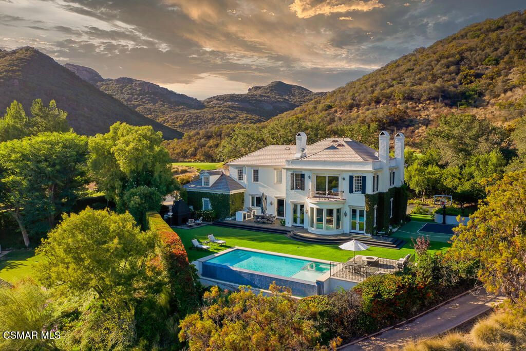 Photo of 508 W Stafford Road, Thousand Oaks, CA 91361 (MLS # 225005111)